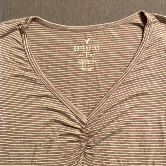 pink and white v neck cute shirt - Picture 2 of 4